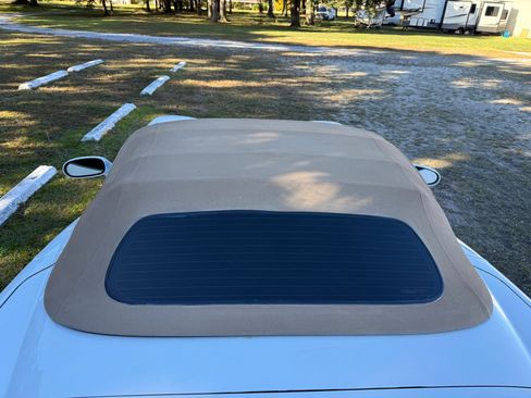 Used 2007 Chevrolet Corvette Convertible w/ Preferred Equipment Group image 24