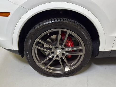 Used 2019 Porsche Cayenne AWD/4WD image 29