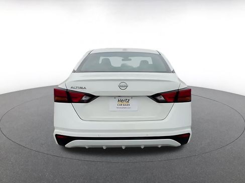 Used 2025 Nissan Altima 2.5 SV image 12