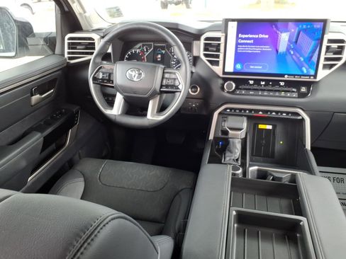 Used 2022 Toyota Tundra Limited AWD/4WD image 4