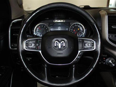 Used 2019 RAM 1500 Laramie AWD/4WD image 15