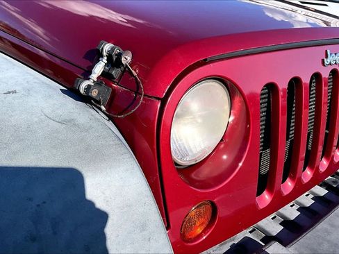 Used 2013 Jeep Wrangler Unlimited Sport AWD/4WD image 27