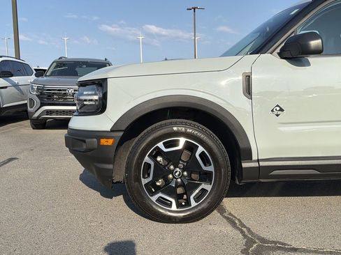 Used 2023 Ford Bronco Sport Outer Banks w/ Tech Package AWD/4WD image 9
