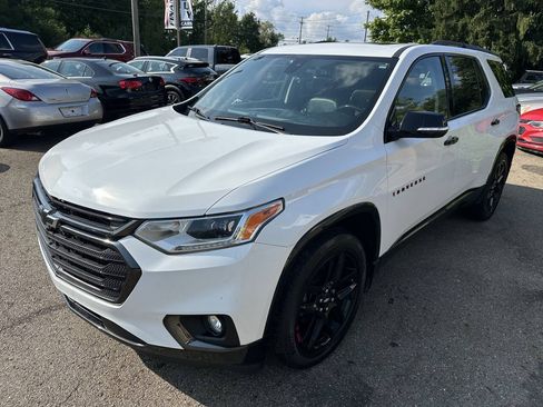 Used 2018 Chevrolet Traverse Premier w/ Redline Edition AWD/4WD image 2