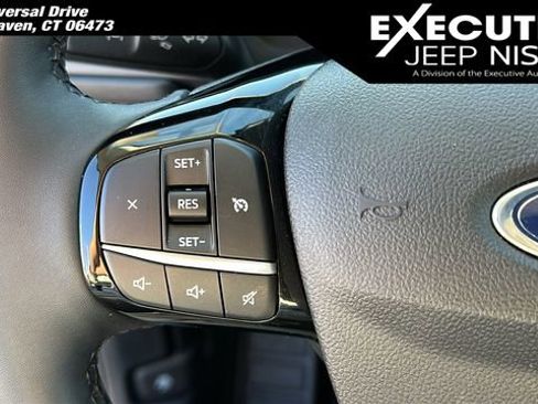 Used 2022 Ford Escape SEL image 11