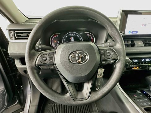 Used 2025 Toyota RAV4 LE AWD/4WD image 11