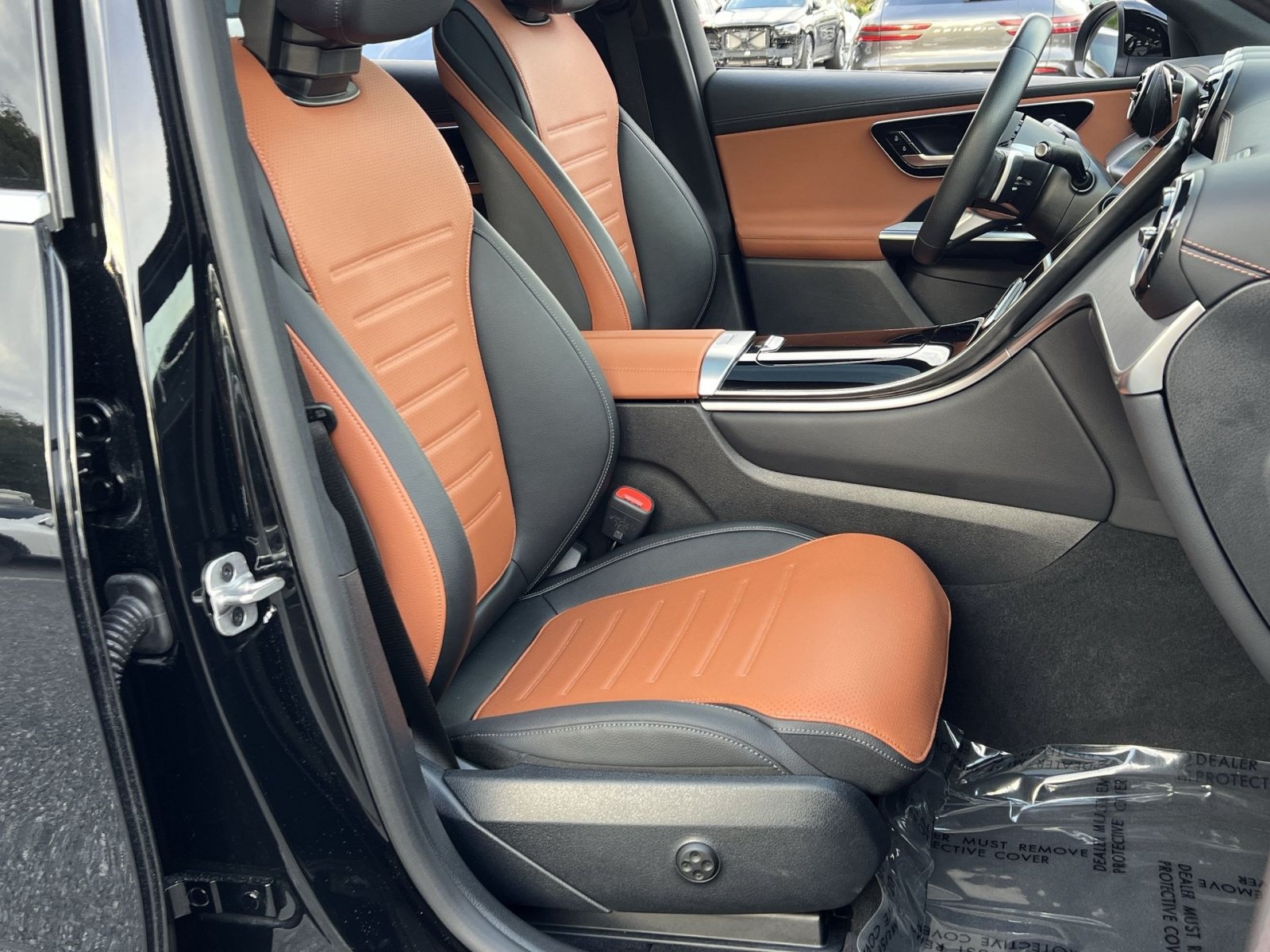 Certified 2024 Mercedes-Benz GLC 300 4MATIC image 33