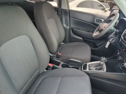 Used 2020 Hyundai Venue SE FWD image 27