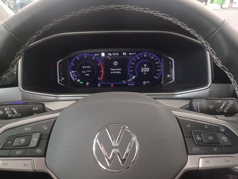 Used 2025 Volkswagen Taos SEL image 11