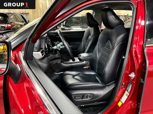 Used 2021 Toyota Highlander XLE image 7