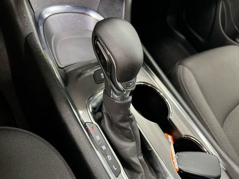 Used 2025 Chevrolet Malibu LT FWD image 17