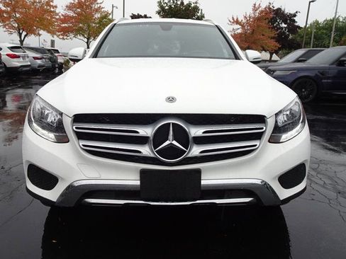 Used 2018 Mercedes-Benz GLC 300 4MATIC w/ Premium Package image 3