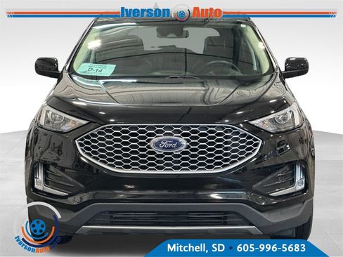 Used 2024 Ford Edge SEL w/ Convenience Package AWD/4WD image 3