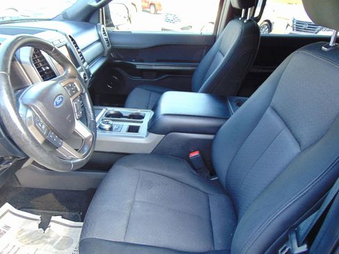 Used 2019 Ford Expedition Max XLT image 16