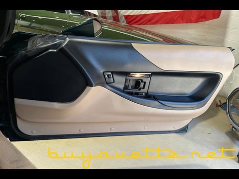 Used 1996 Chevrolet Corvette Coupe image 21