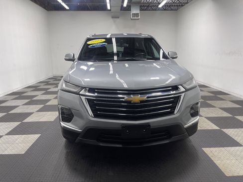 Used 2023 Chevrolet Traverse LT image 7