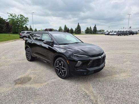Used 2024 Chevrolet Blazer RS w/ LPO, Floor Liner Package FWD image 3