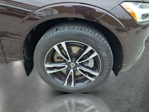 Used 2018 Volvo XC60 T6 Momentum AWD/4WD image 9