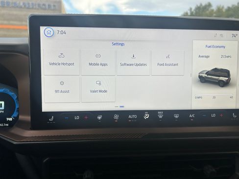 Certified 2025 Ford Bronco Sport Outer Banks w/ Outer Banks Tech Package+ AWD/4WD image 21
