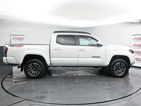 Used 2023 Toyota Tacoma TRD Sport image 9
