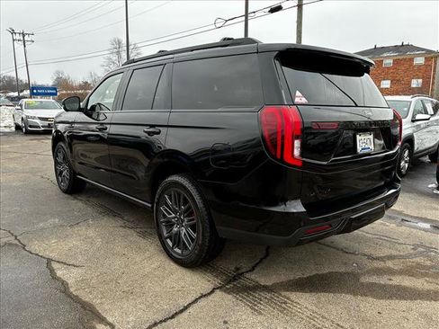 Used 2025 Ford Expedition Platinum w/ Stealth Performance Package image 6