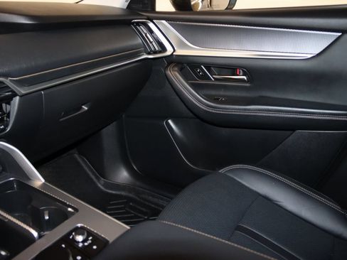 Used 2025 MAZDA CX-70 Plug-In Hybrid w/ Premium Pkg image 46