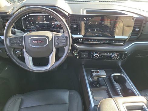 Certified 2022 GMC Sierra 1500 SLT w/ SLT Premium Plus Package image 11