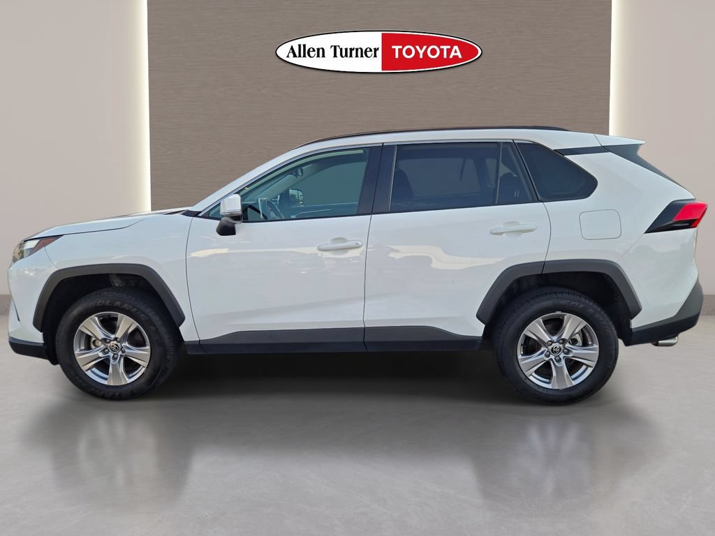 Used 2025 Toyota RAV4 XLE FWD image 12