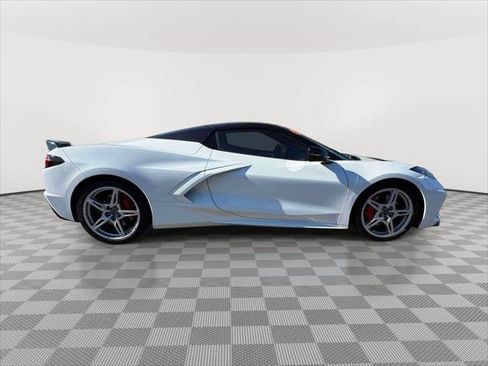 Used 2021 Chevrolet Corvette Stingray Premium Conv w/ Z51 Performance Package RWD image 8