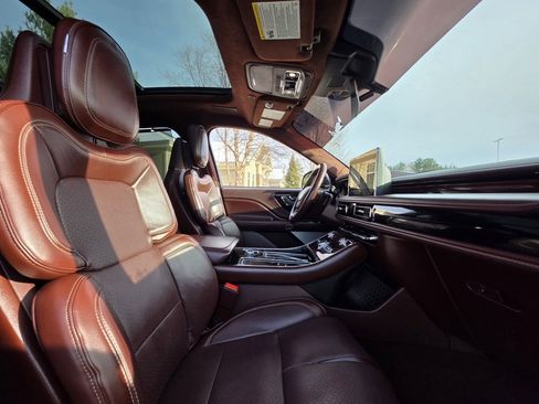 Used 2023 Lincoln Aviator Black Label w/ Dynamic Handling Package image 16