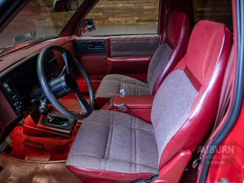 Used 1986 Chevrolet S10 Pickup 4WD image 12