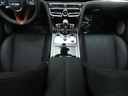 New 2025 Bentley Flying Spur Plug-In Hybrid image 18