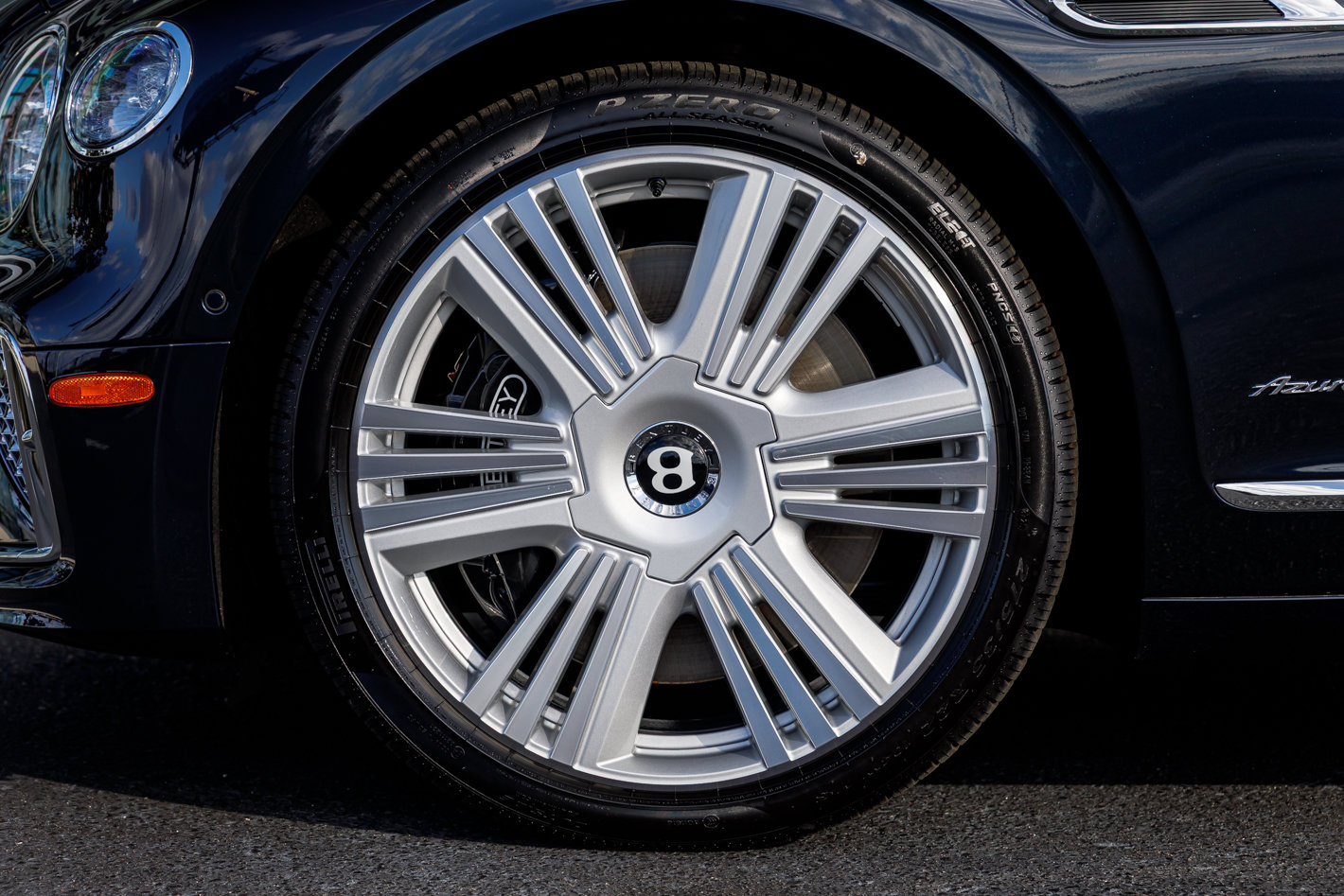 Used 2026 Bentley Flying Spur Azure AWD/4WD image 9