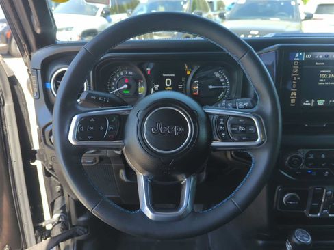 Used 2024 Jeep Wrangler High Altitude AWD/4WD image 16