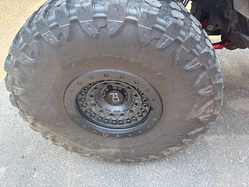 Used 2020 Jeep Gladiator Overland AWD/4WD image 14