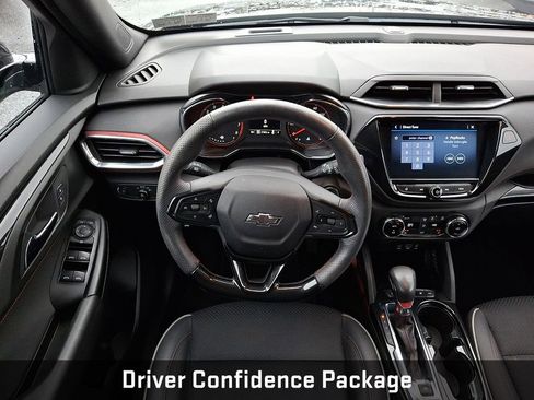 Used 2023 Chevrolet TrailBlazer RS w/ Convenience Package image 14