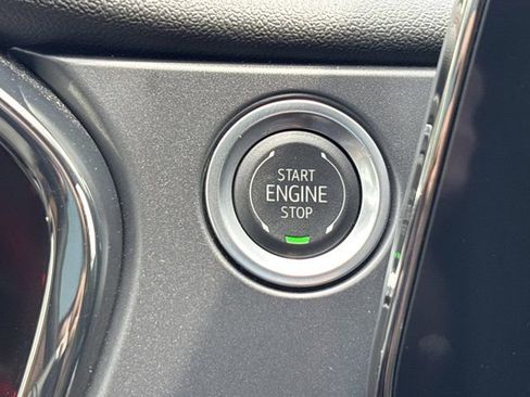 Used 2025 Chevrolet Blazer RS FWD image 29