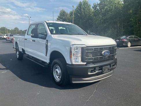 New 2026 Ford F250 XL AWD/4WD image 3