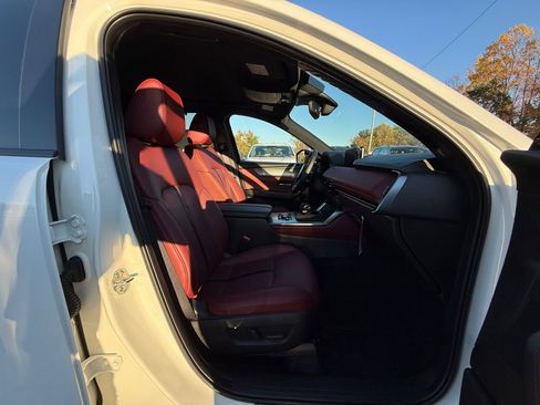 New 2025 MAZDA CX-70 Plug-In Hybrid w/ Premium Plus image 27