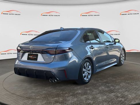 Used 2022 Toyota Corolla LE FWD image 10