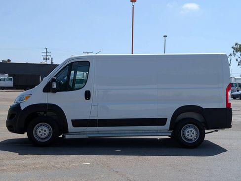 Used 2025 RAM ProMaster 2500 w/ U-Haul Equipment Group FWD image 4