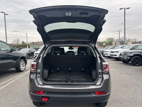 Used 2022 Jeep Compass Trailhawk w/ Trailhawk Convenience Group image 25