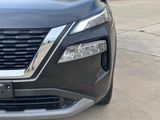 Used 2021 Nissan Rogue SV image 3