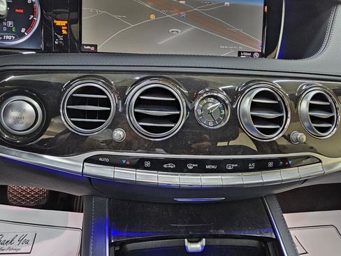 Used 2017 Mercedes-Benz S 550 Sedan image 35