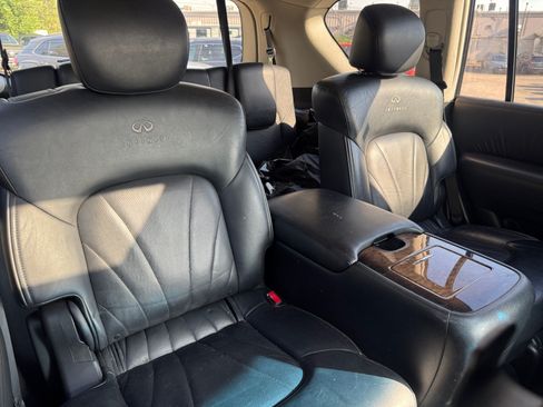 Used 2013 INFINITI QX56 4WD w/ Deluxe Touring Pkg image 18