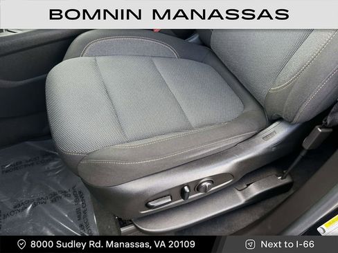 Used 2021 Chevrolet Traverse LT image 14