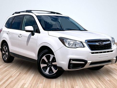 Used 2017 Subaru Forester 2.5i Premium AWD/4WD image 9