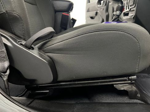 Used 2023 Jeep Wrangler Altitude image 21