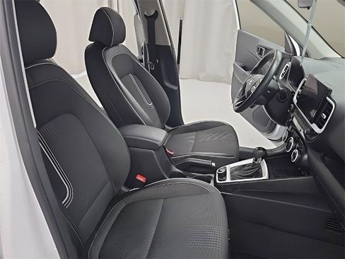 Certified 2023 Hyundai Venue Limited image 20