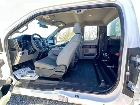 Used 2017 Ford F150 XL w/ XL Power Equipment Group image 19